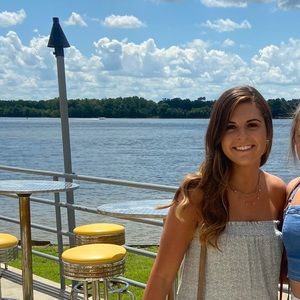 Meet your Posher, Alaina